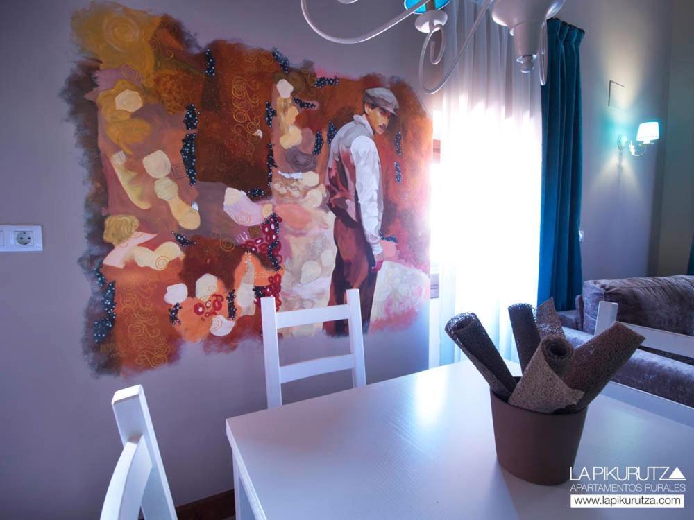 Apartamentos Rurales La Pikurutza Bernedo ภายนอก รูปภาพ