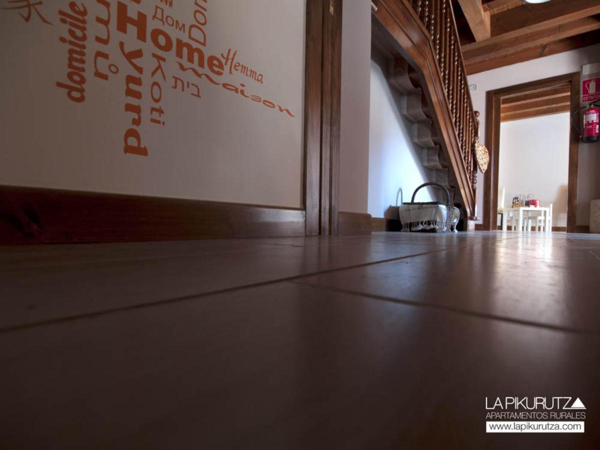 Apartamentos Rurales La Pikurutza Bernedo ภายนอก รูปภาพ